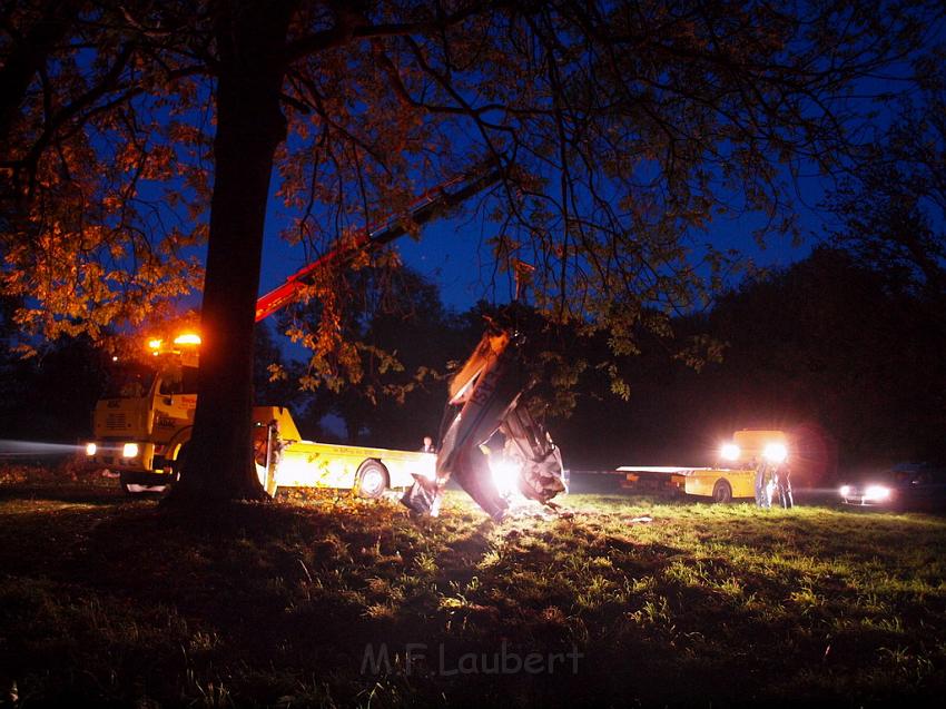 Kleinflugzeug abgestuerzt Sankt Augustin Meindorf P335.JPG